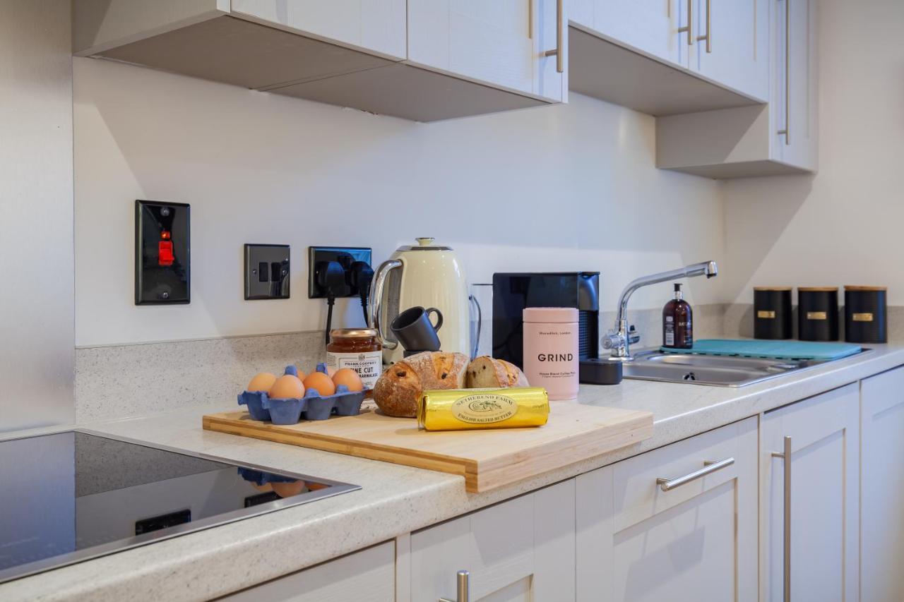 Oxfordshire Living - The Churchill Apartment - Woodstock Exteriör bild